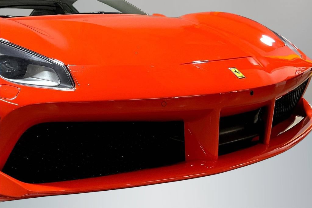 Used 2018 Ferrari 488 GTB RWD image 27