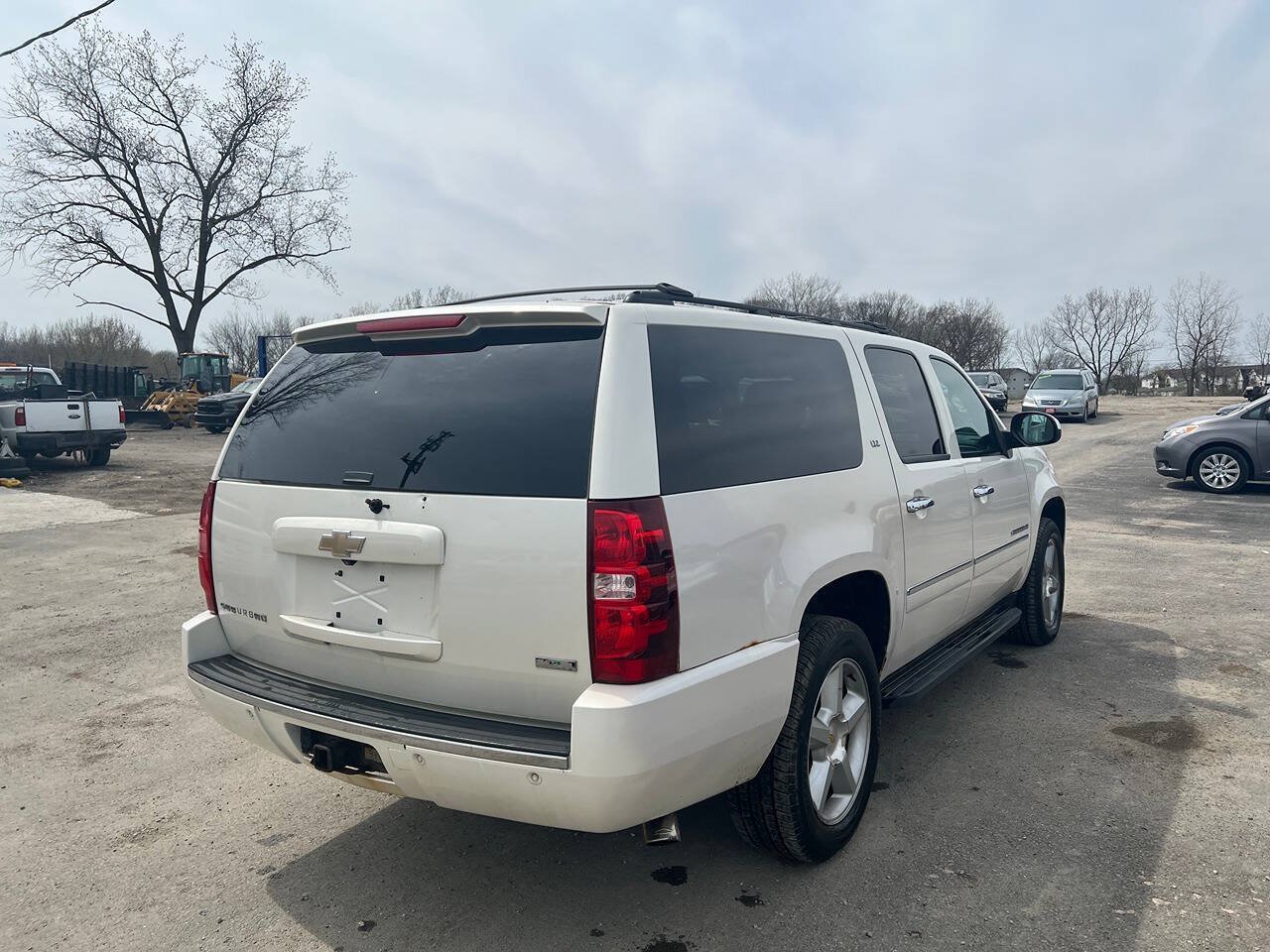 Used 2011 Chevrolet Suburban LTZ AWD/4WD image 5