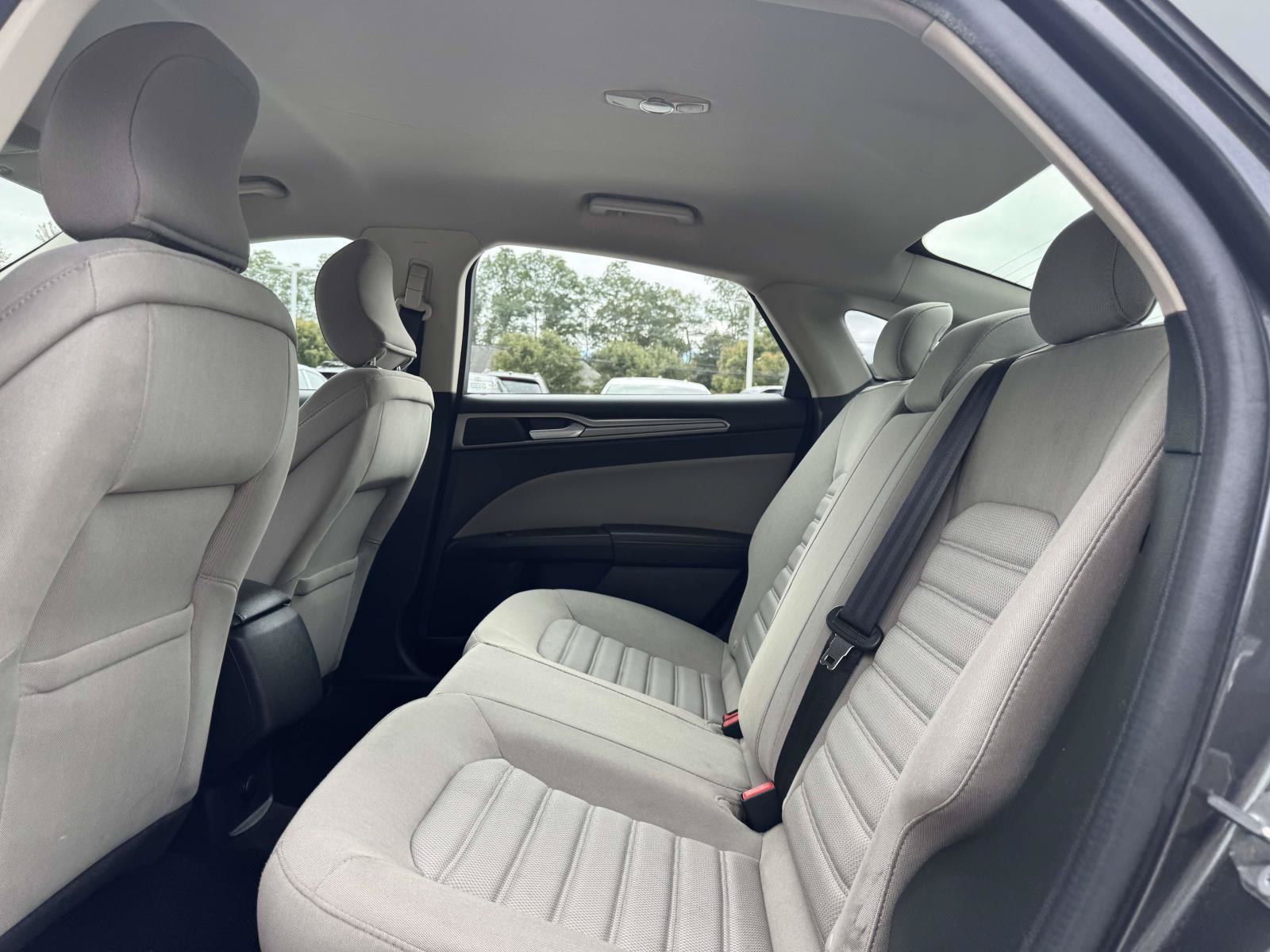 Used 2017 Ford Fusion S FWD image 9