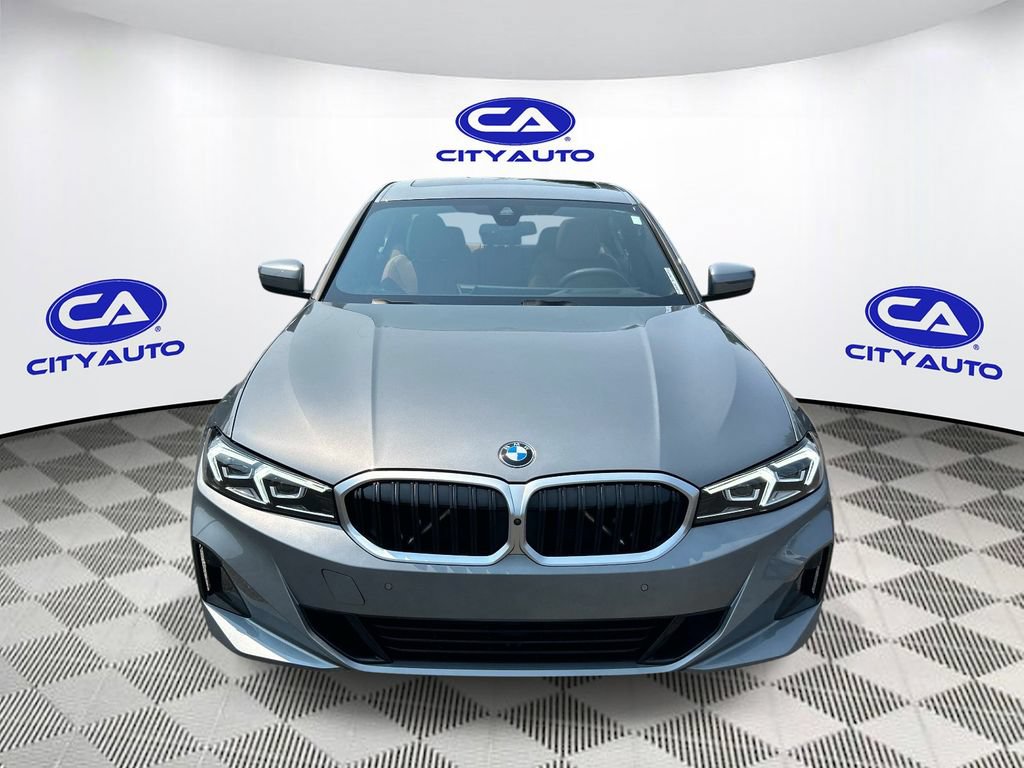 Used 2025 BMW 330i Sedan w/ Premium Package RWD image 10