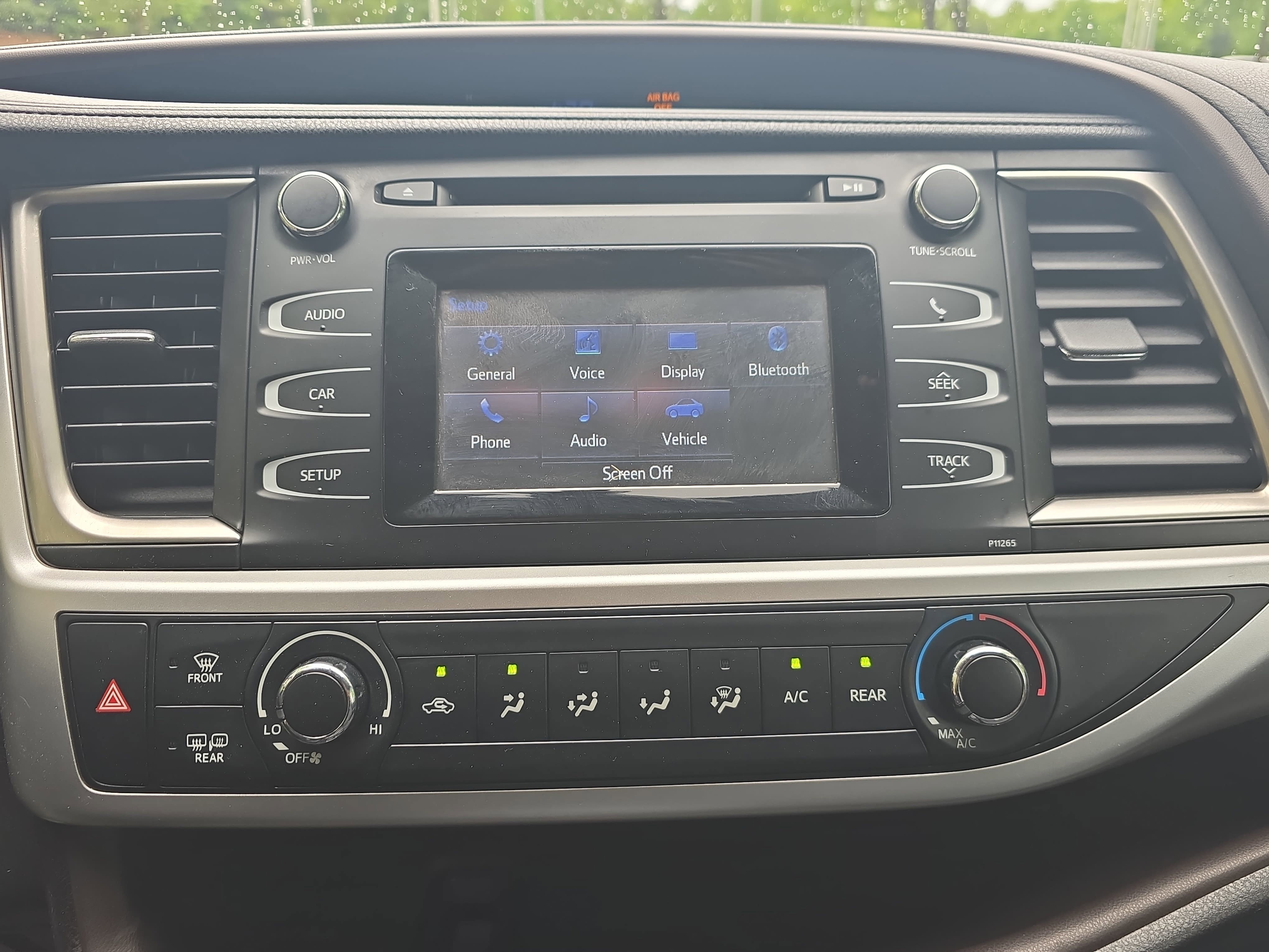 Used 2016 Toyota Highlander LE FWD image 20