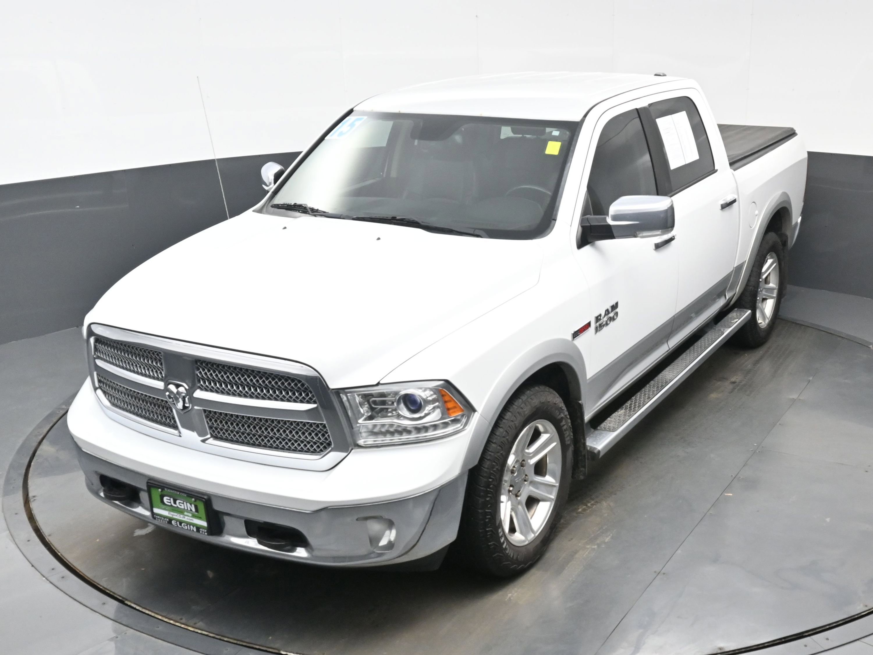 Used 2015 RAM 1500 Laramie image 32