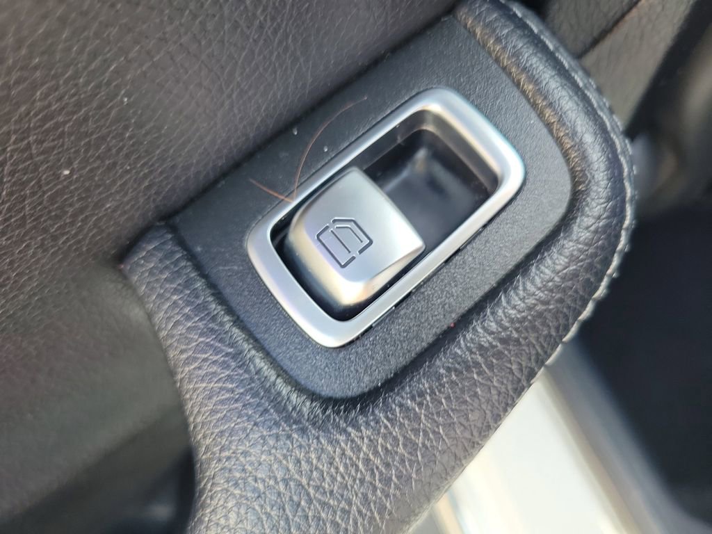 Used 2020 Mercedes-Benz C 300 Sedan image 16