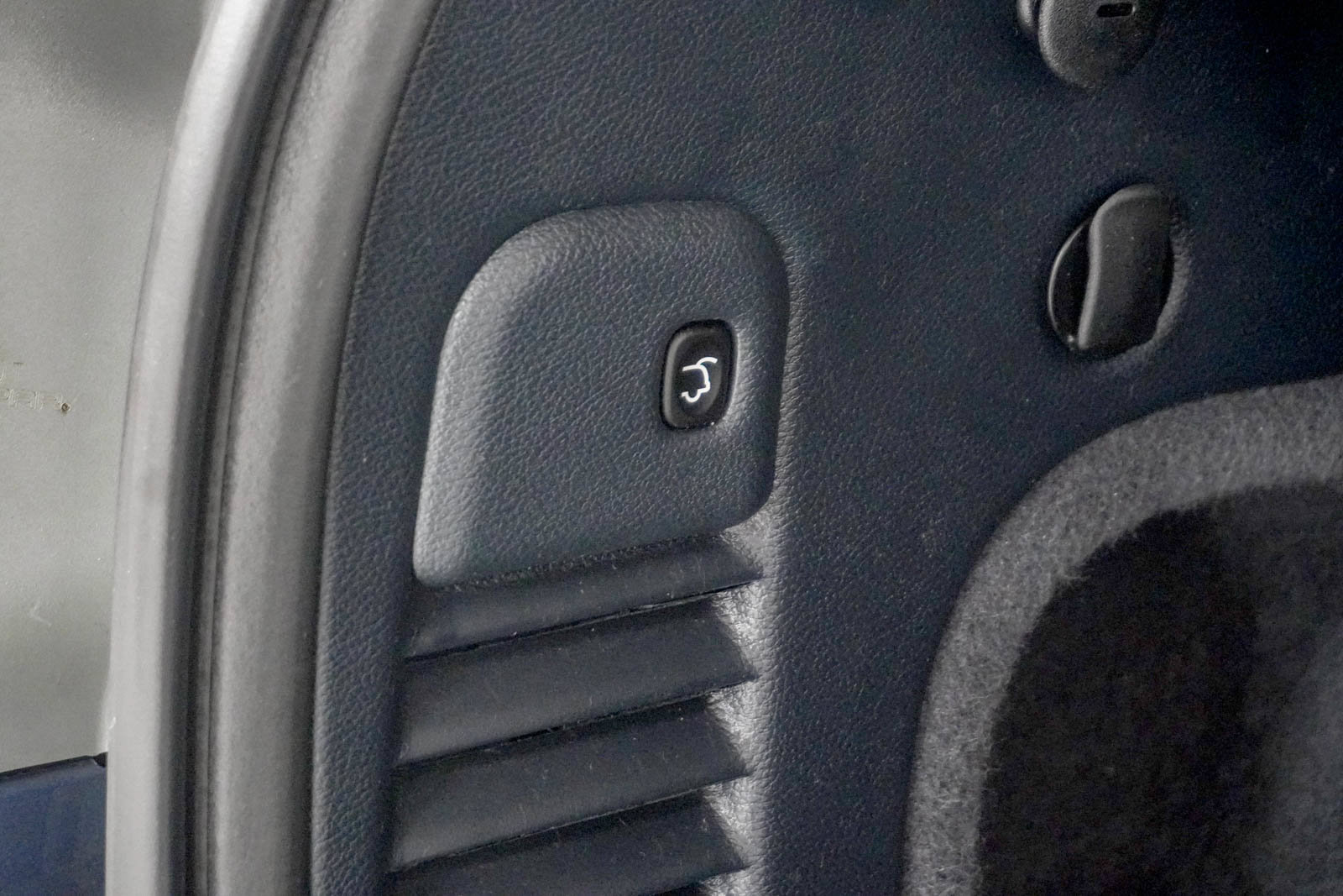 Used 2020 Jeep Grand Cherokee Summit AWD/4WD image 9