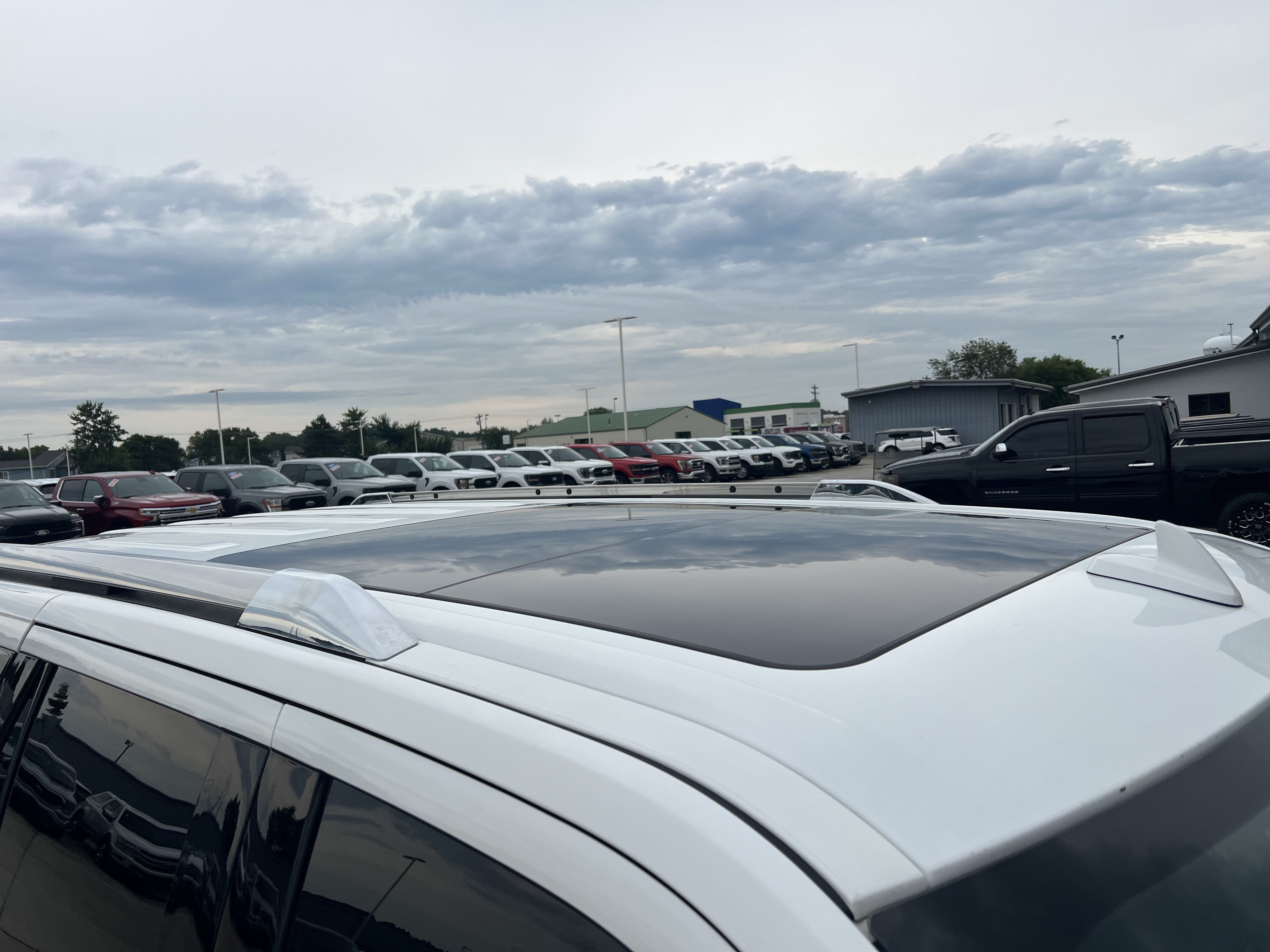 Used 2023 Lincoln Navigator L Reserve AWD/4WD image 3