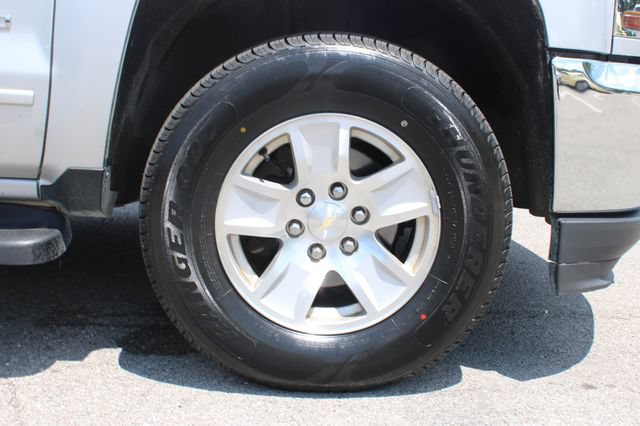 Used 2018 Chevrolet Silverado 1500 LT w/ All Star Edition AWD/4WD image 36