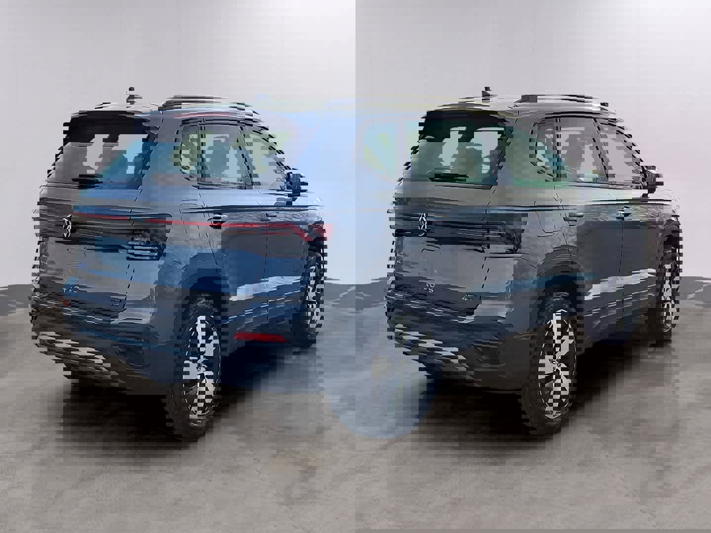 Used 2025 Volkswagen Taos S AWD/4WD image 4