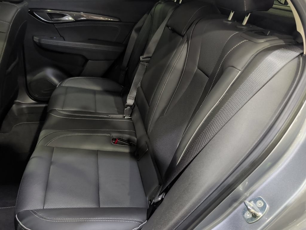Used 2021 Buick Envision Essence w/ Technology Package I AWD/4WD image 15