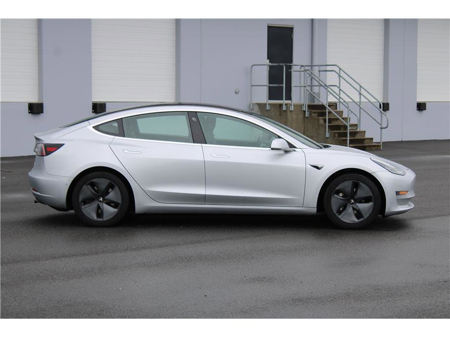 Used 2018 Tesla Model 3 Long Range image 4