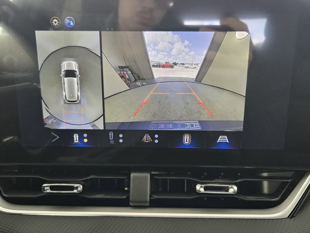 New 2026 Chevrolet Equinox LT w/ Safety and Technology Package image 20