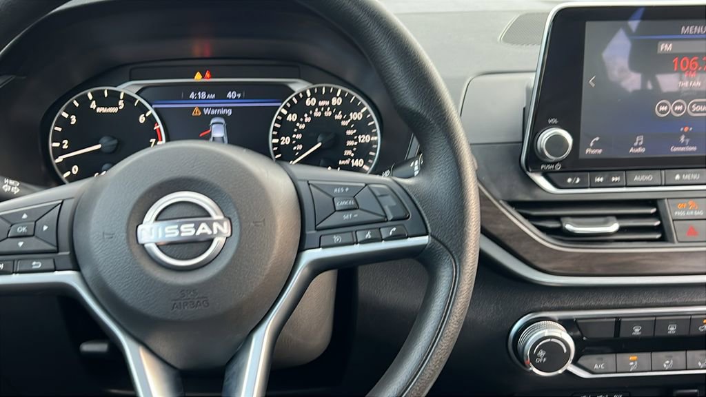 Used 2024 Nissan Altima 2.5 SV image 22