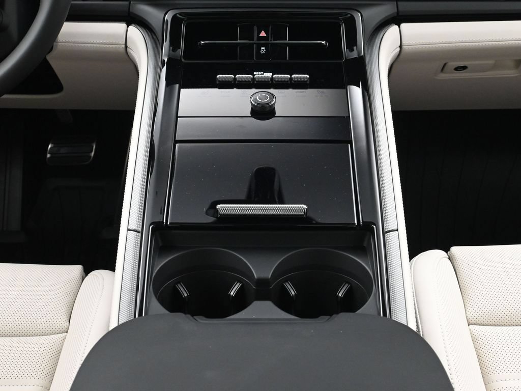 Certified 2026 Porsche Panamera image 10