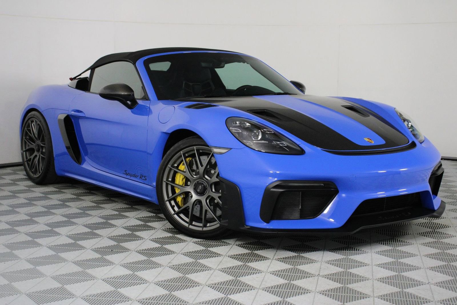 Certified 2025 Porsche 718 Boxster Spyder RS image 9