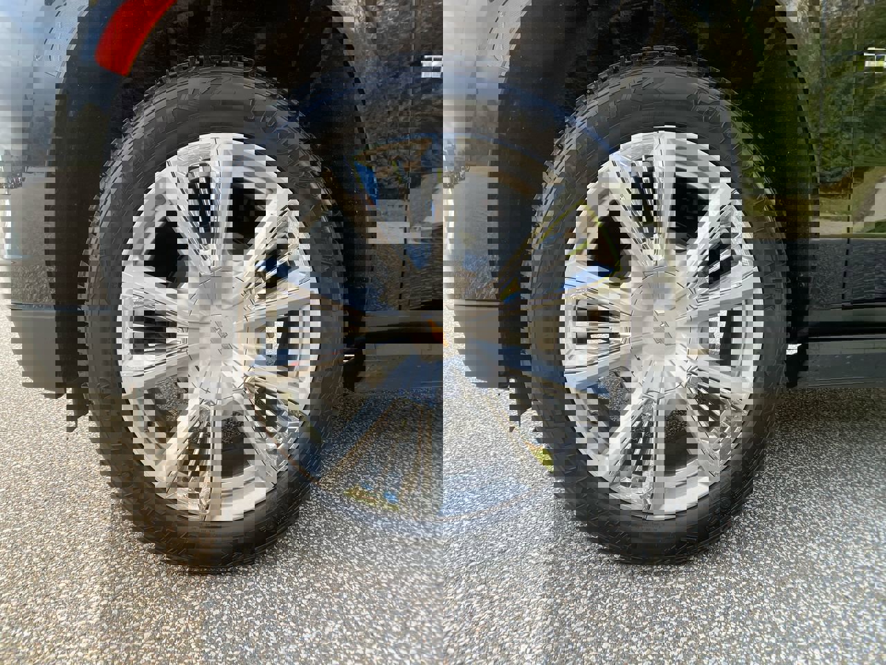 Used 2021 Chevrolet Tahoe High Country w/ Premium Package image 11