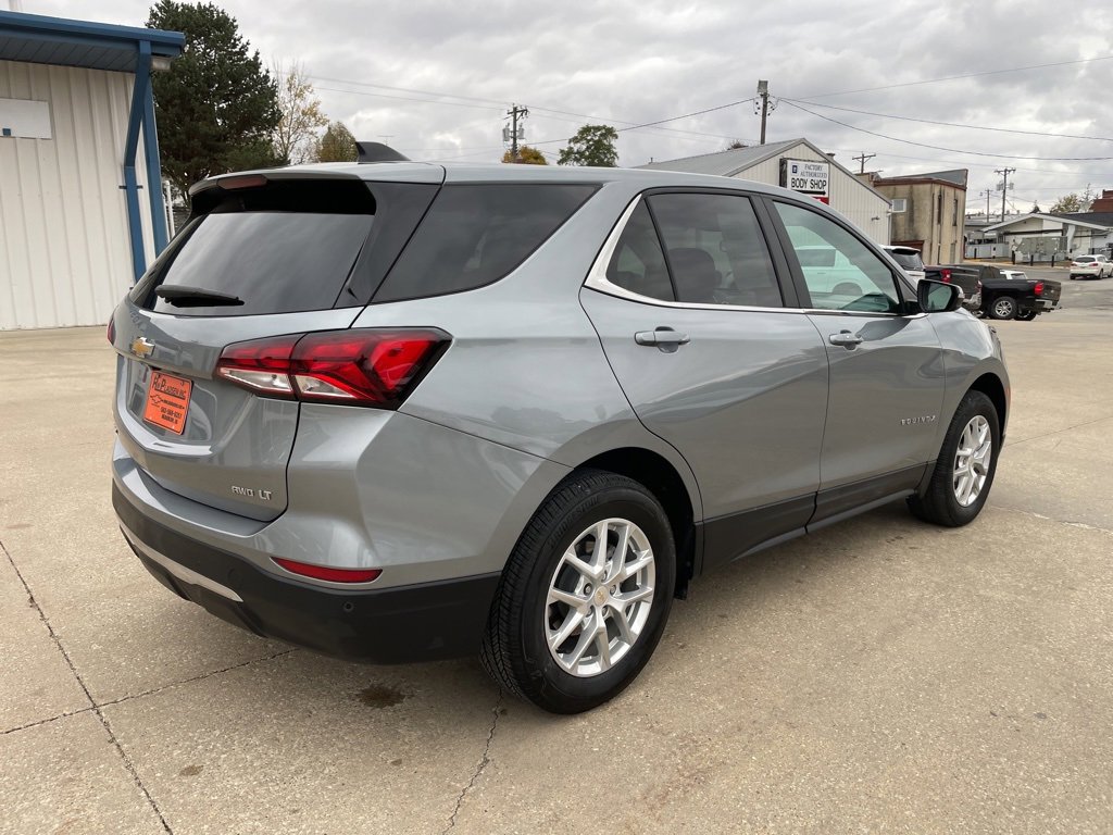 Used 2024 Chevrolet Equinox LT image 16