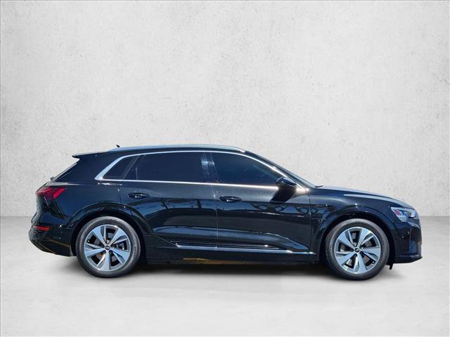 Certified 2024 Audi Q8 e-tron Premium Plus w/ Premium Plus Package AWD/4WD image 4