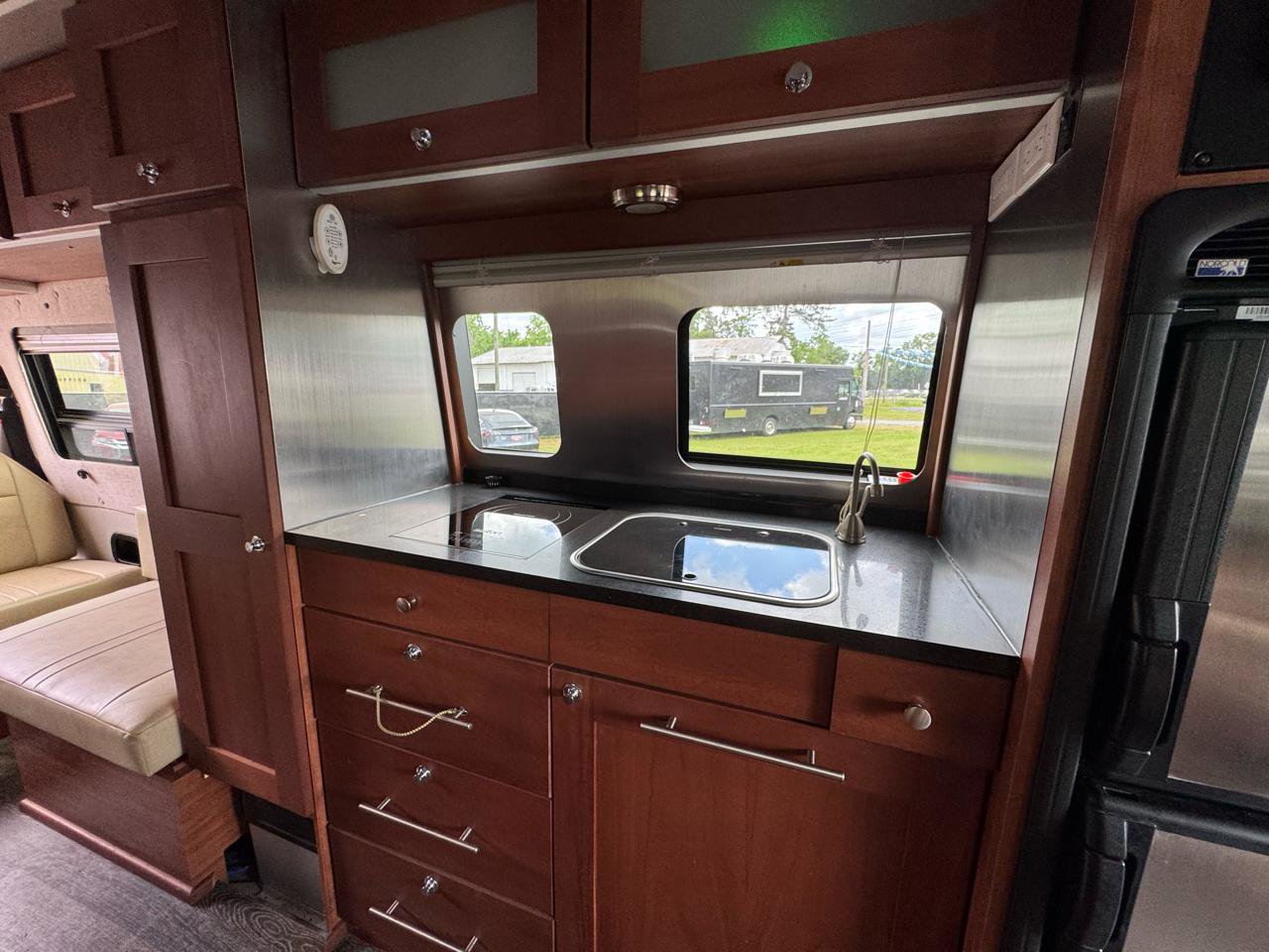 Used 2017 Mercedes-Benz Sprinter 3500 image 16