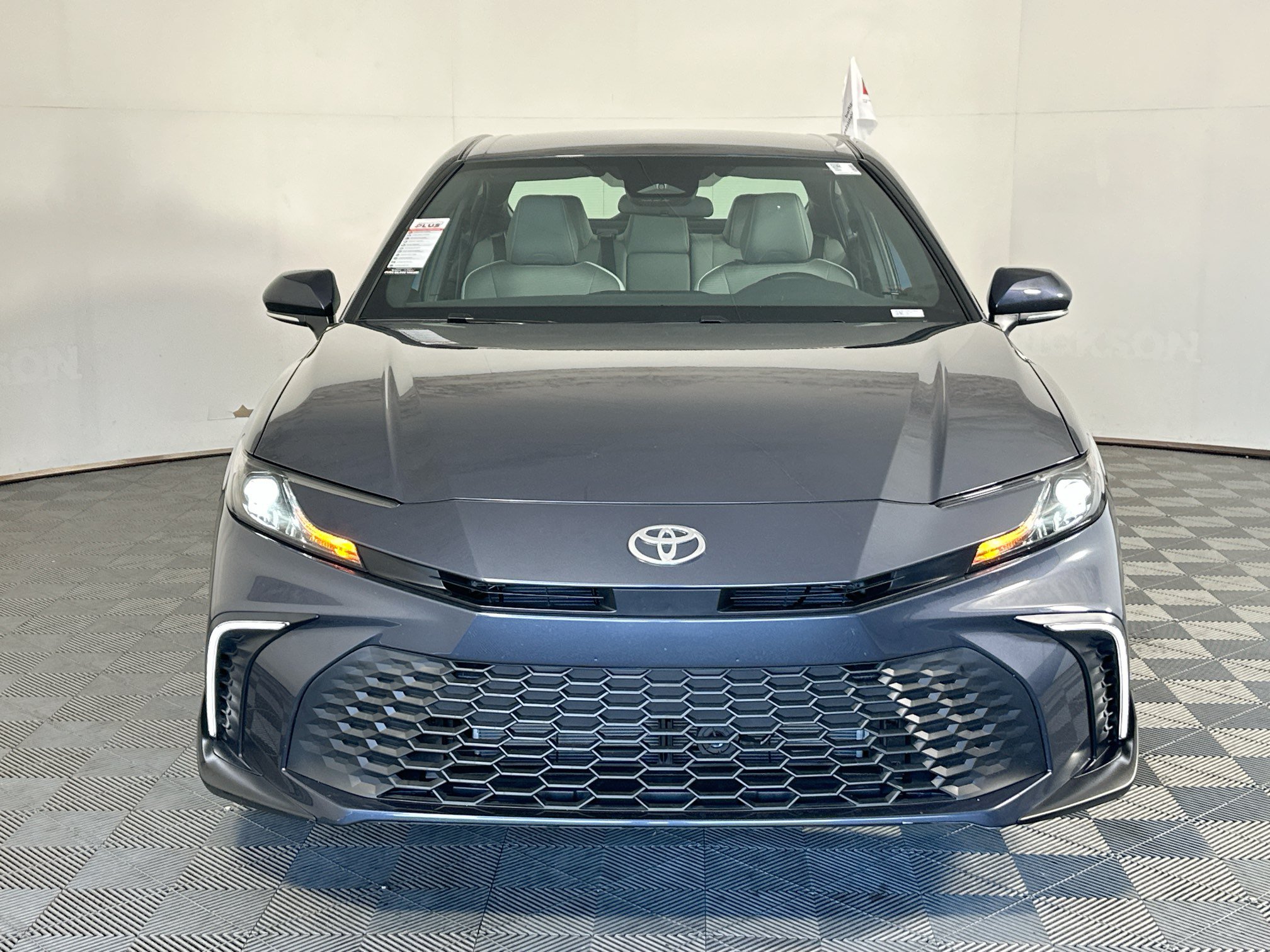 Used 2026 Toyota Camry SE FWD image 8