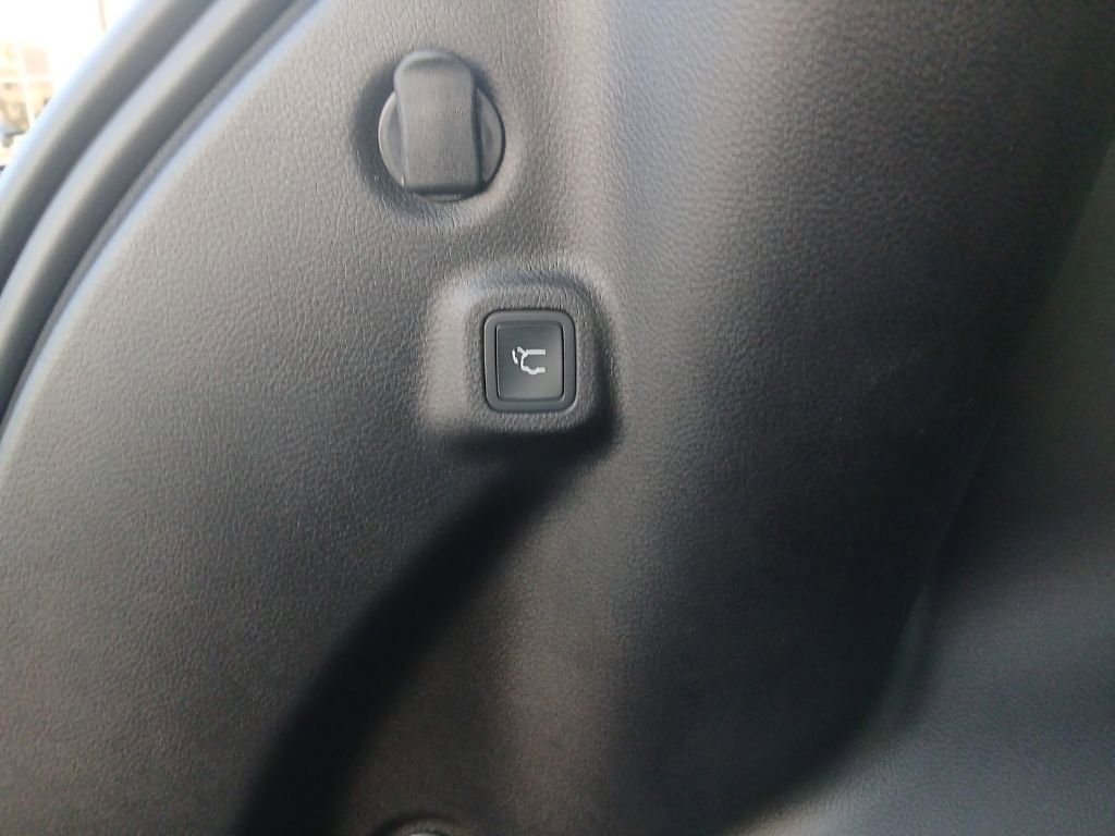 New 2026 Jeep Compass Latitude image 38