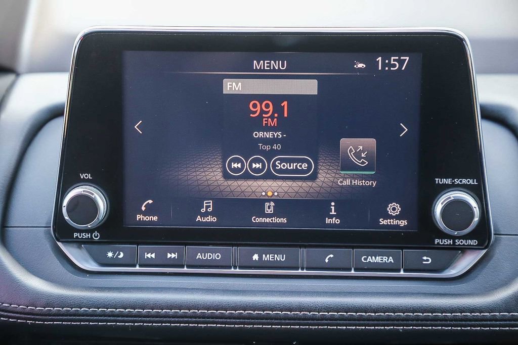 Used 2021 Nissan Rogue SV image 17