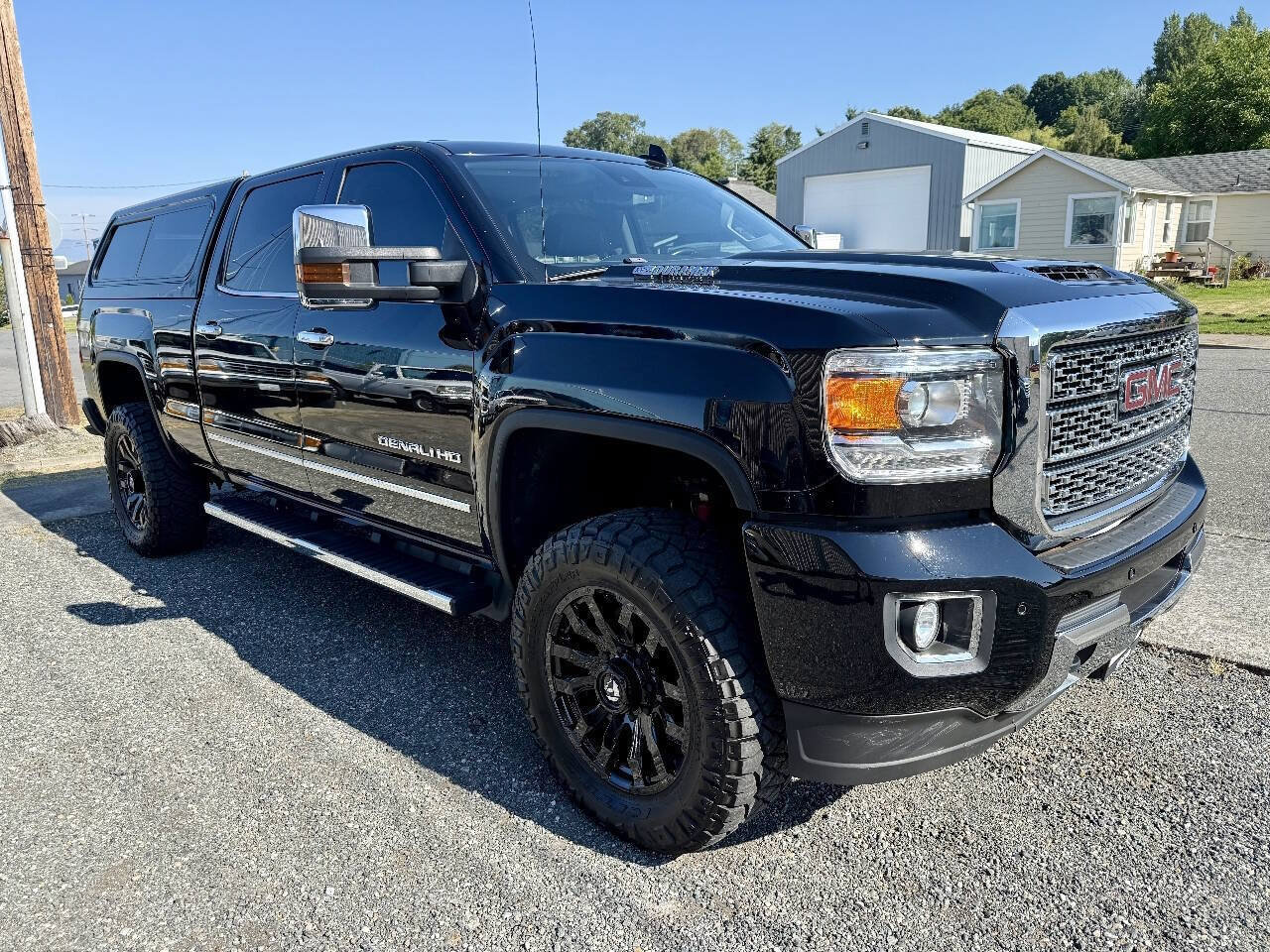 Used 2019 GMC Sierra 3500 Denali w/ Suspension Package, Off-Road AWD/4WD image 8