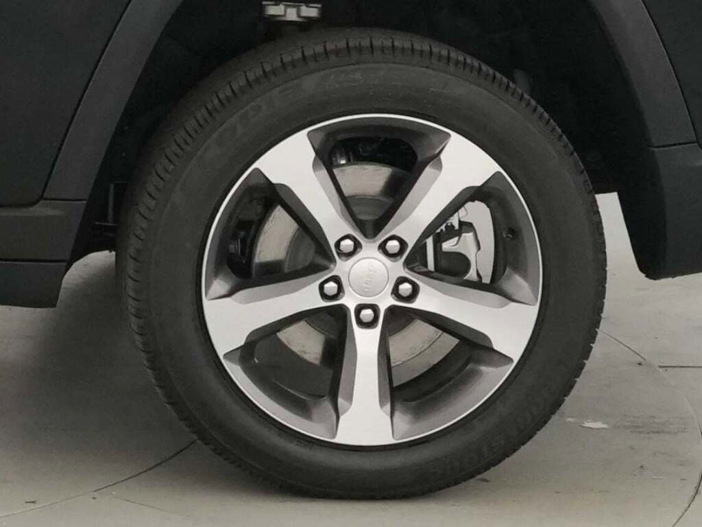 New 2025 Jeep Grand Cherokee L Limited image 37