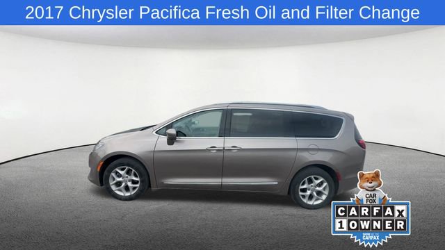 Used 2017 Chrysler Pacifica Touring-L Plus w/ Tire & Wheel Group image 6