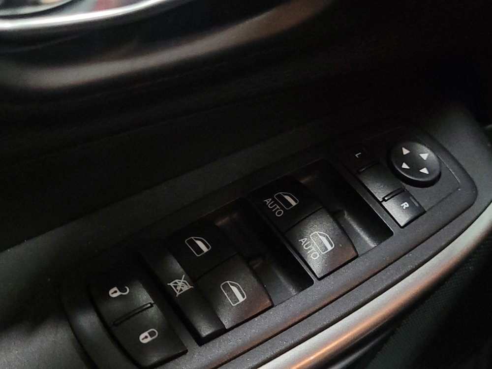 Used 2019 Jeep Cherokee Latitude Plus image 27