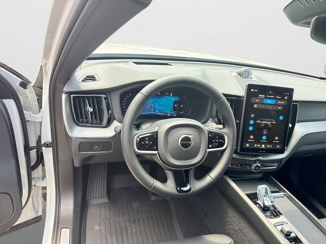 New 2026 Volvo XC60 B5 Ultra w/ Protection Package Premier AWD/4WD image 11