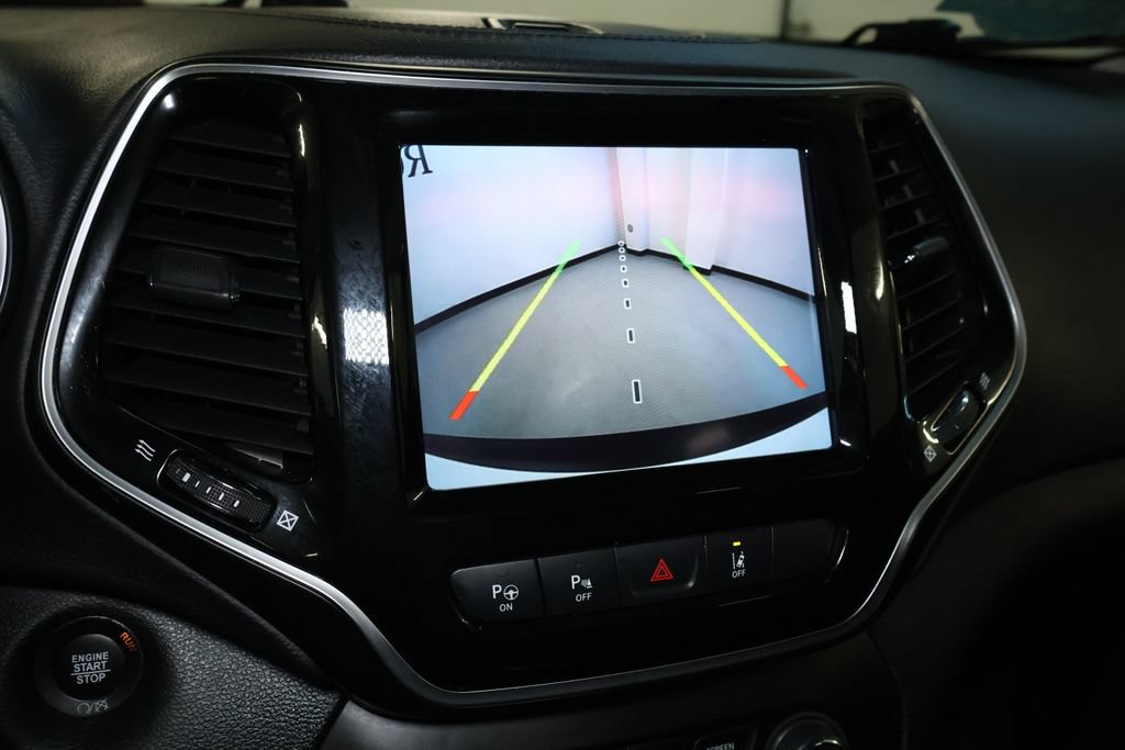 Used 2021 Jeep Cherokee Limited w/ Elite Package AWD/4WD image 36