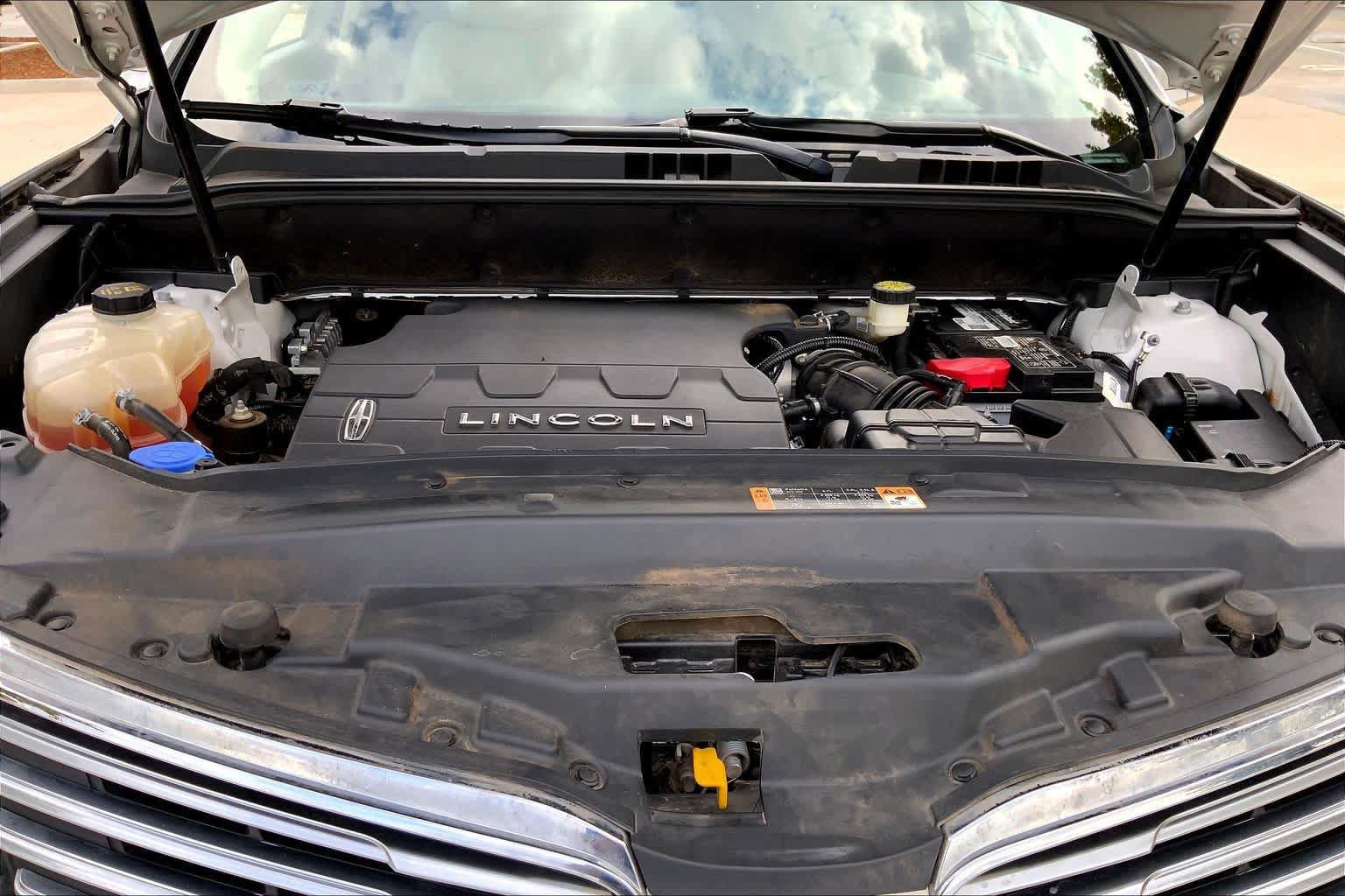 Used 2018 Lincoln MKX Reserve w/ Driver Assistance Package FWD image 29