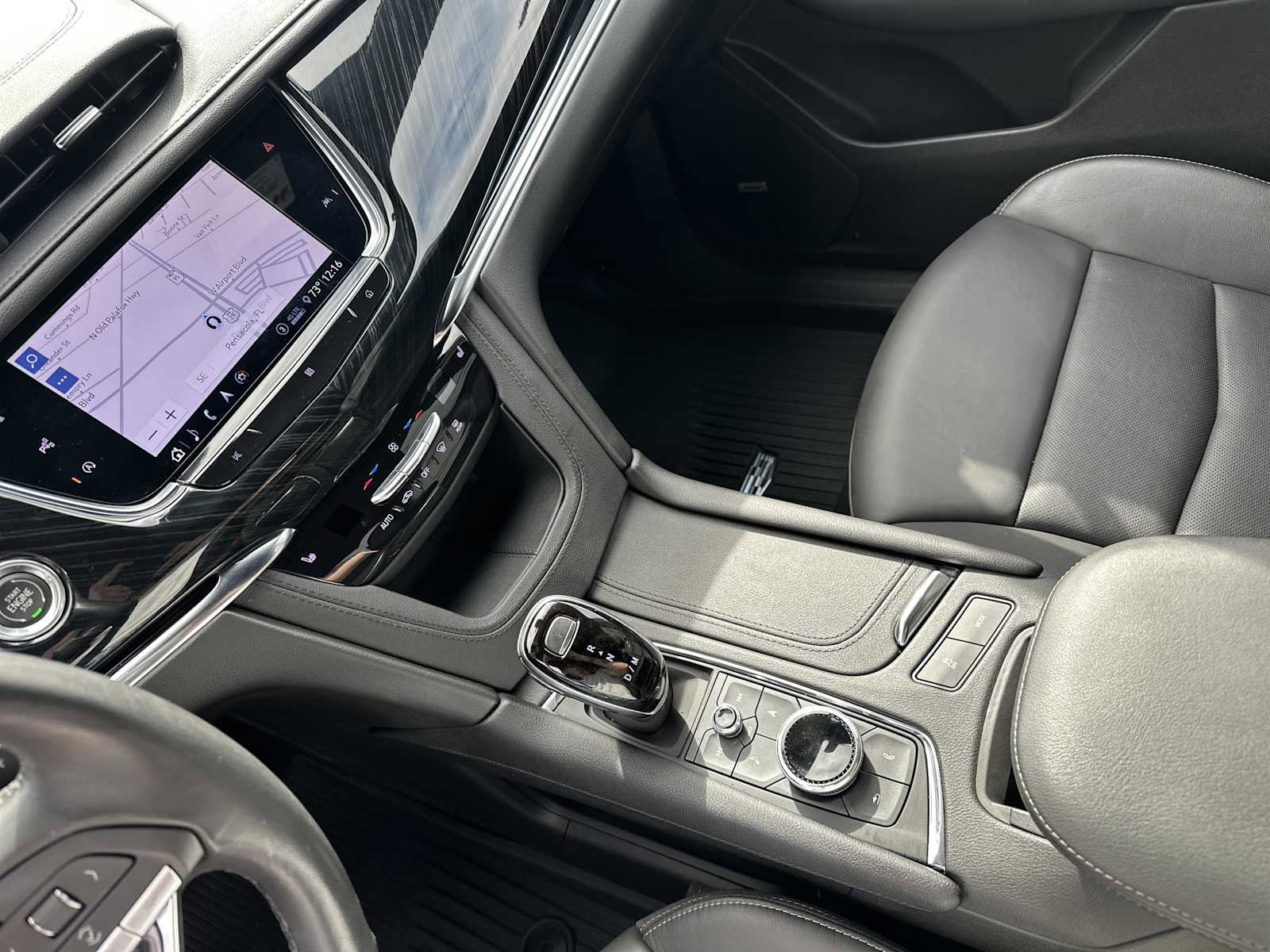 Used 2020 Cadillac XT6 Premium Luxury image 17