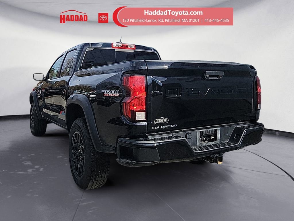 Used 2023 Chevrolet Colorado Trail Boss w/ Advanced Trailering Package AWD/4WD image 3