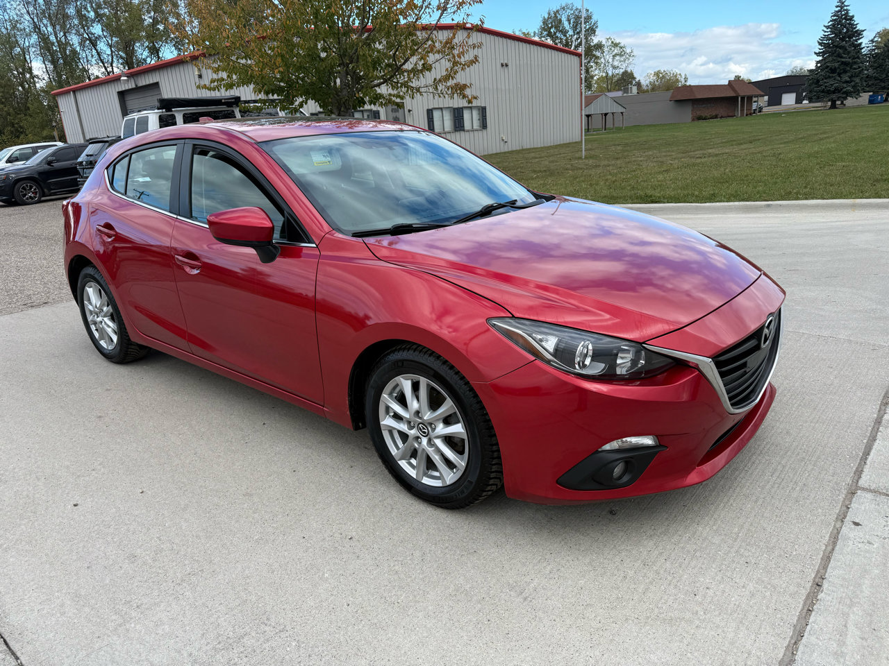 Used 2016 MAZDA MAZDA3 i Touring w/ Popular Equipment Package image 3
