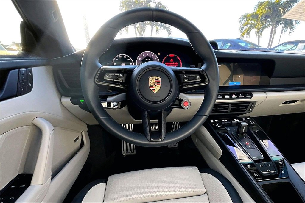 Used 2025 Porsche 911 Carrera 4 GTS image 19