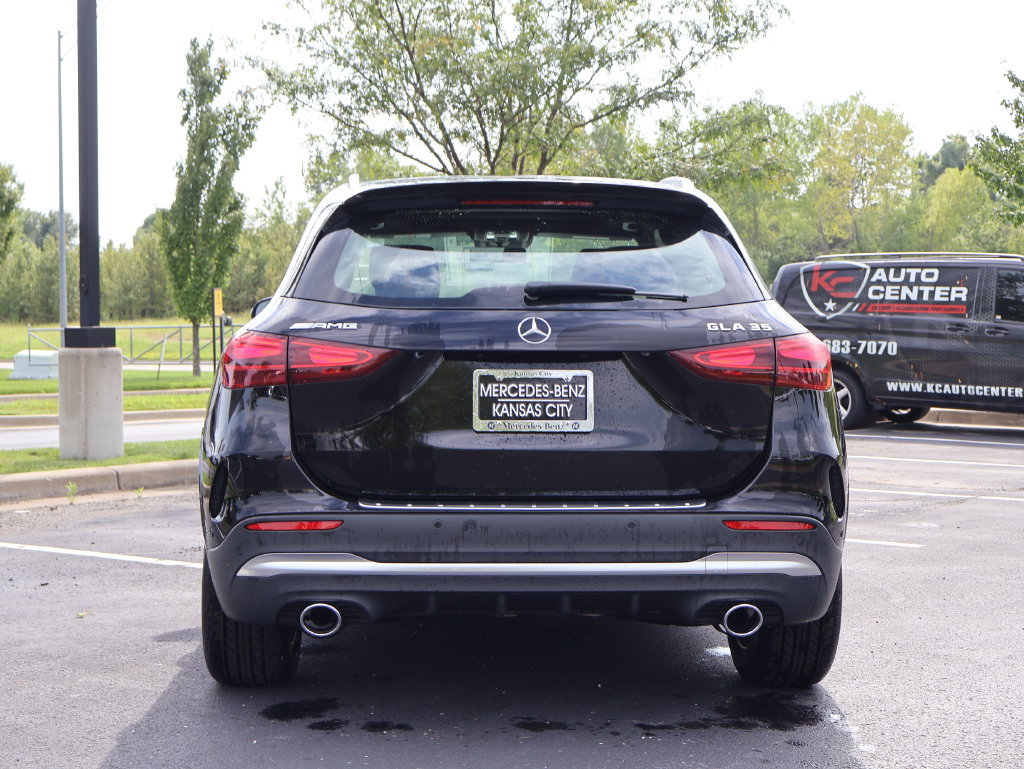 New 2026 Mercedes-Benz GLA 35 AMG 4MATIC image 6