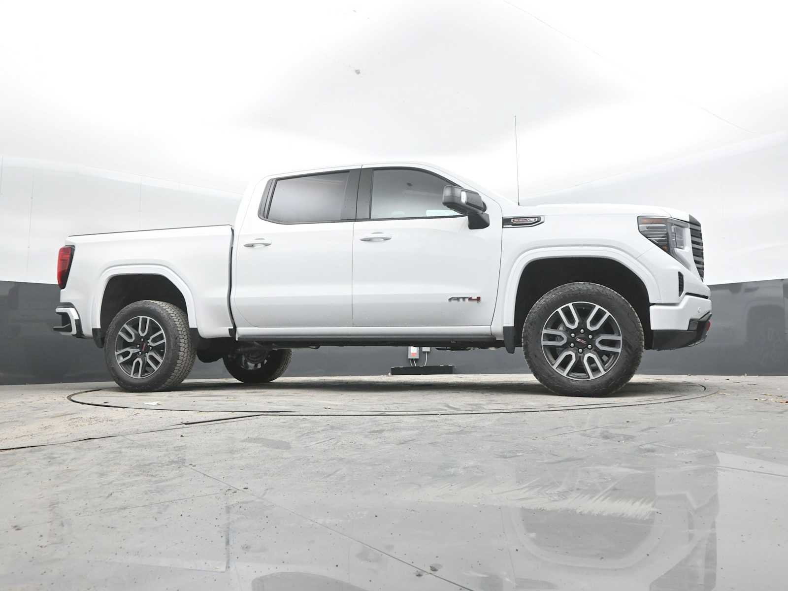 New 2026 GMC Sierra 1500 AT4 w/ AT4 Premium Package AWD/4WD image 42