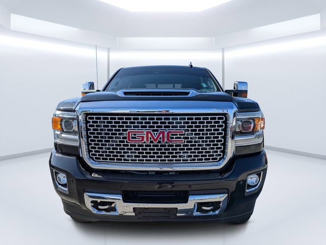 Used 2017 GMC Sierra 2500 Denali w/ Duramax Plus Package image 8