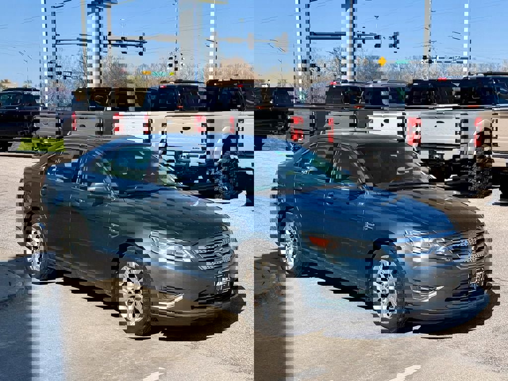 Used 2010 Ford Taurus SEL FWD image 7