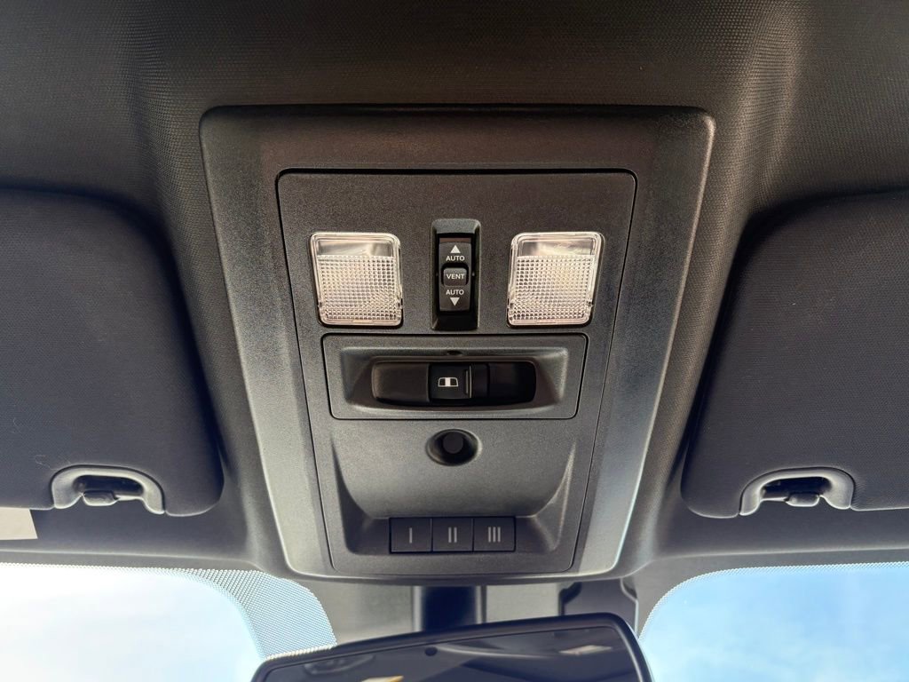 Used 2017 RAM 1500 Rebel w/ Luxury Group AWD/4WD image 17