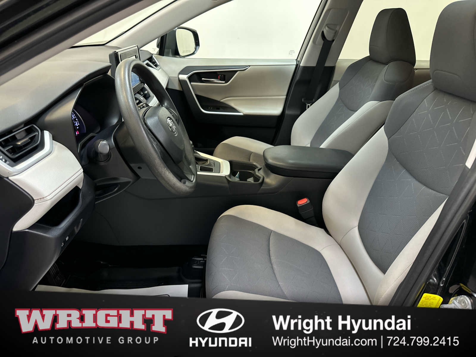 Used 2019 Toyota RAV4 XLE image 11