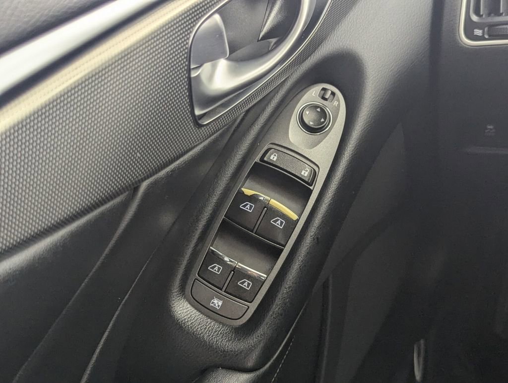 Used 2018 INFINITI Q50 Sport image 16