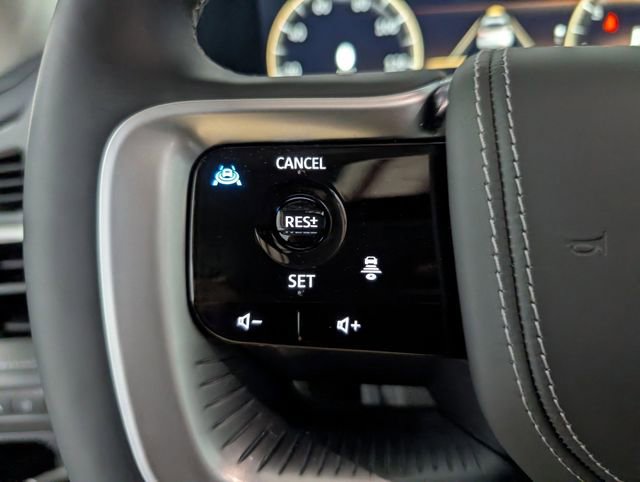 Used 2025 INFINITI QX80 Sensory image 22