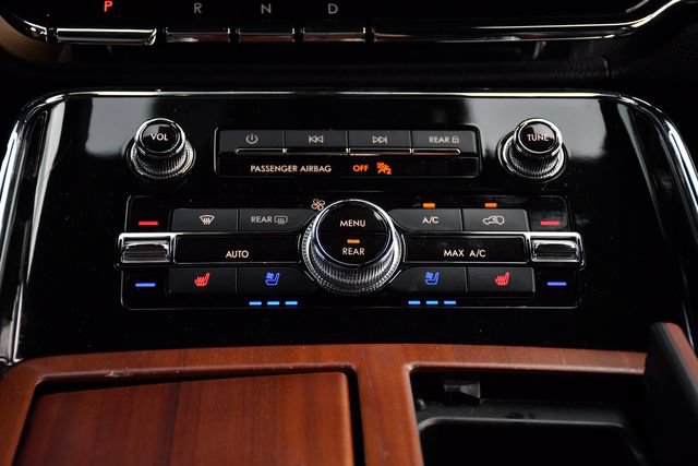 Used 2020 Lincoln Navigator Reserve RWD image 14