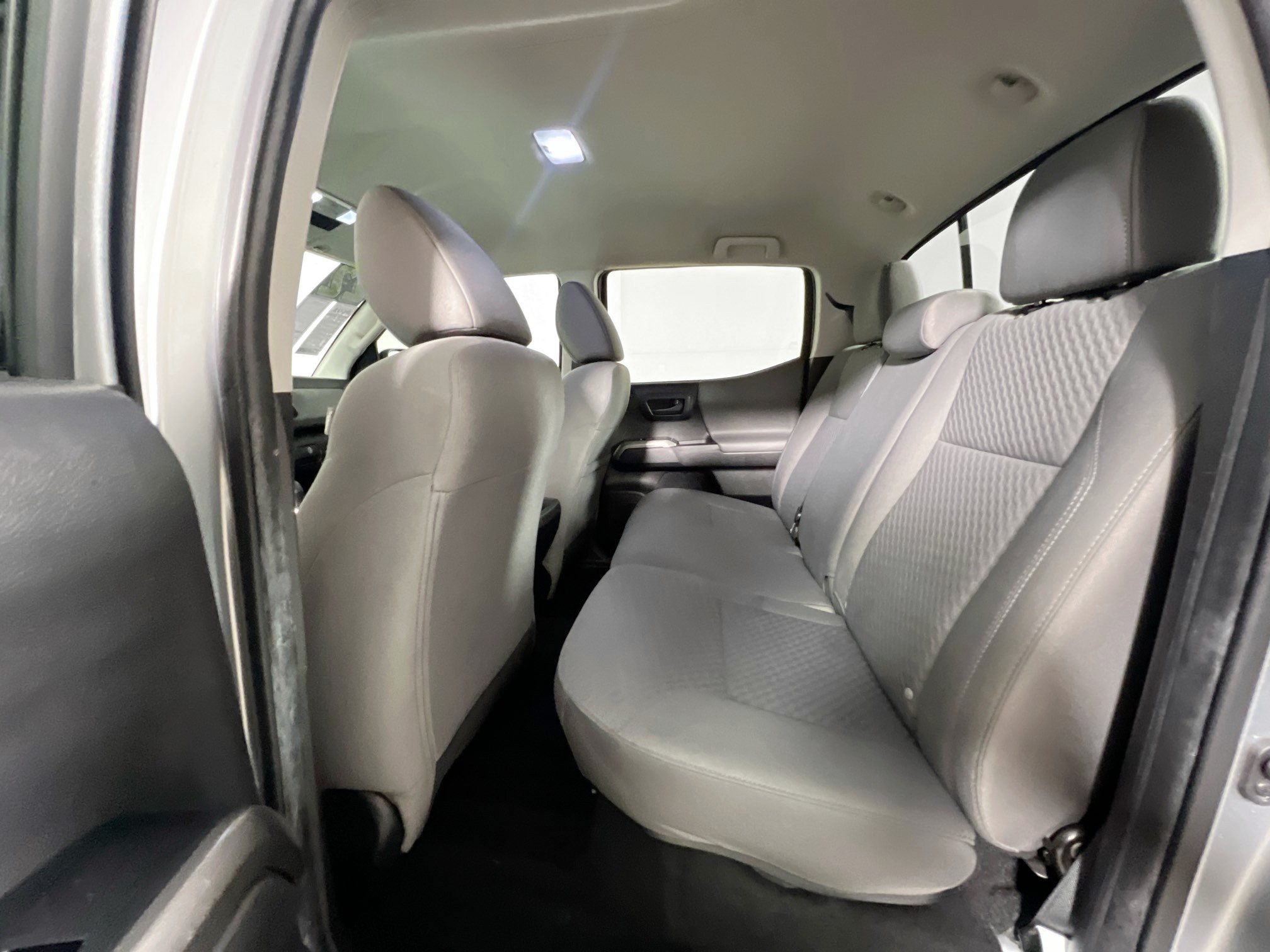 Used 2022 Toyota Tacoma SR5 w/ Technology Package RWD image 28