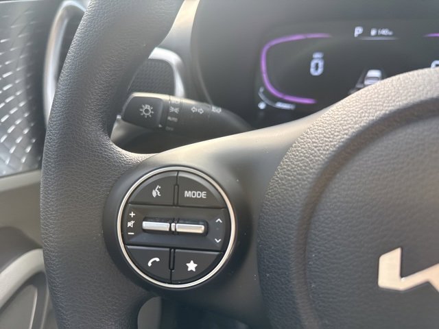 Used 2024 Kia Soul LX image 13