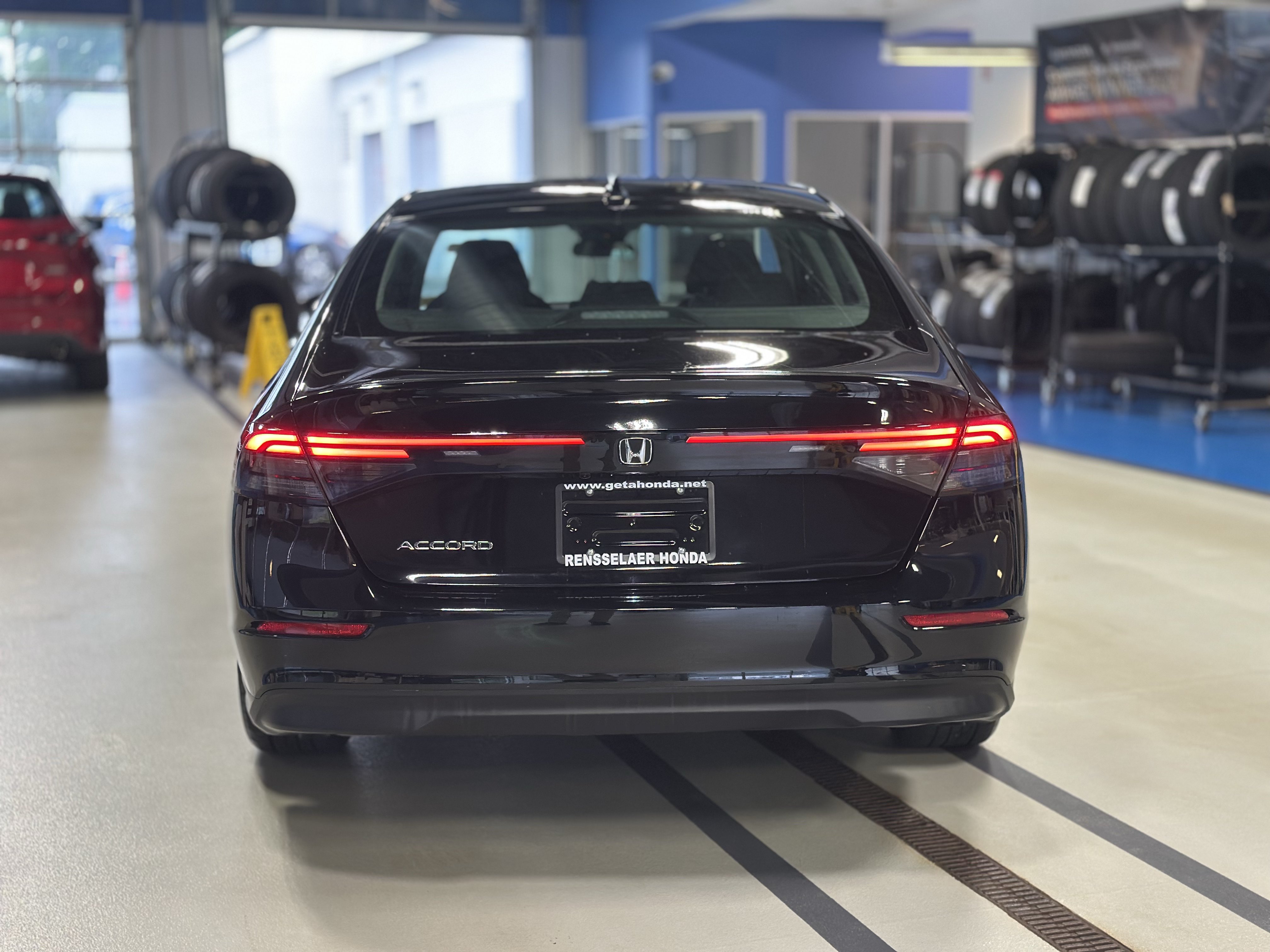 Used 2023 Honda Accord EX image 5