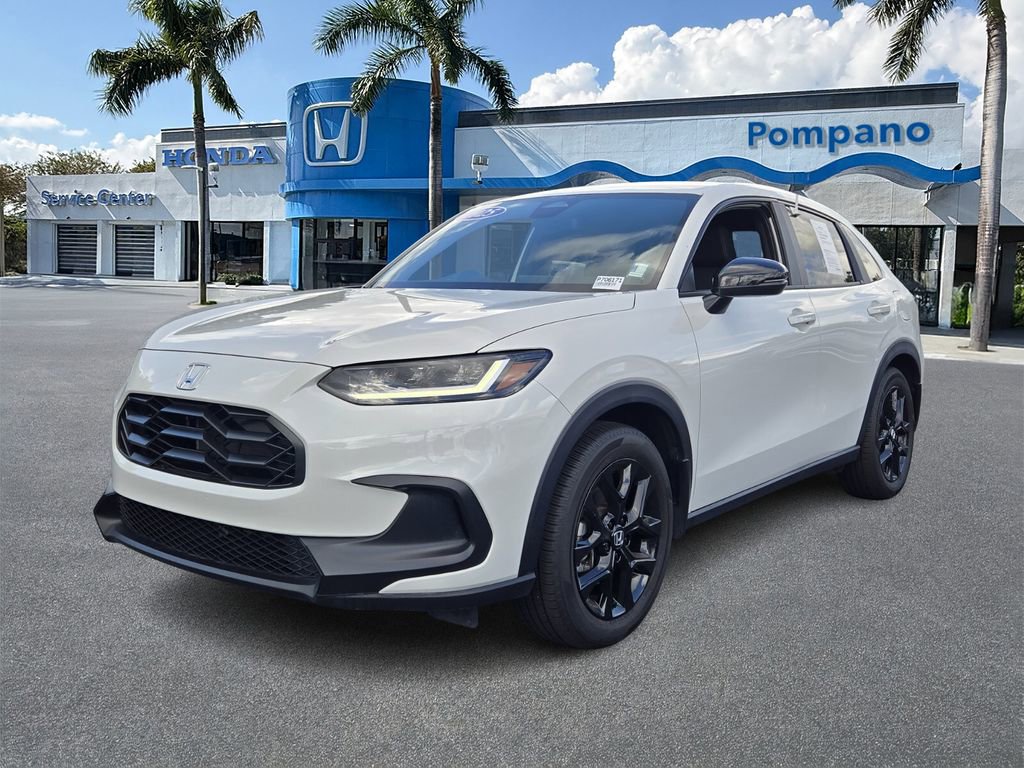 Used 2025 Honda HR-V Sport image 3