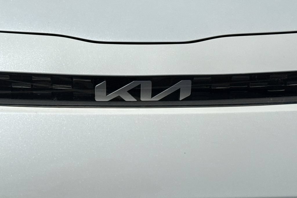 Used 2024 Kia Soul LX w/ Option Group 015 FWD image 8