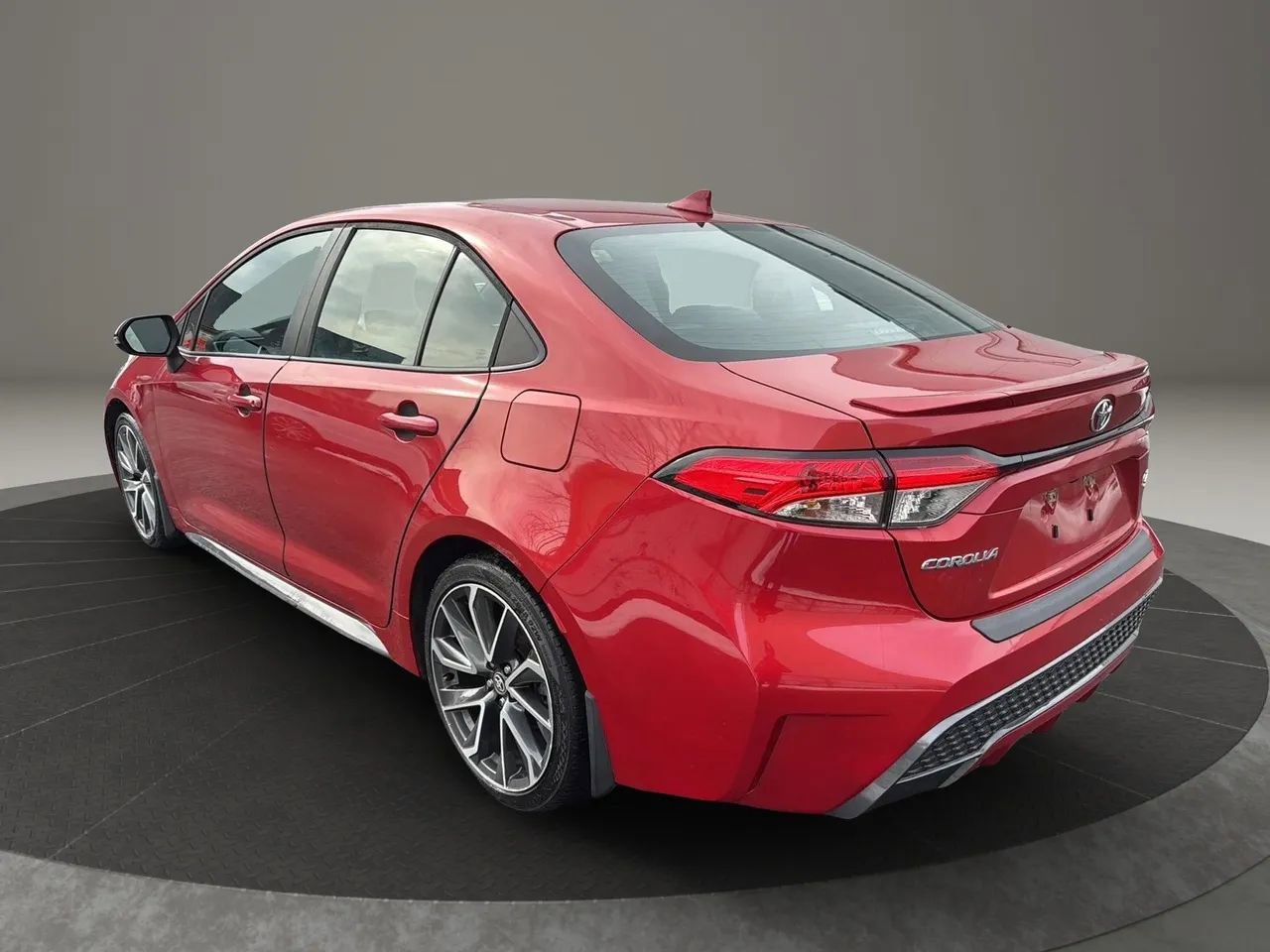 Used 2020 Toyota Corolla SE FWD image 7